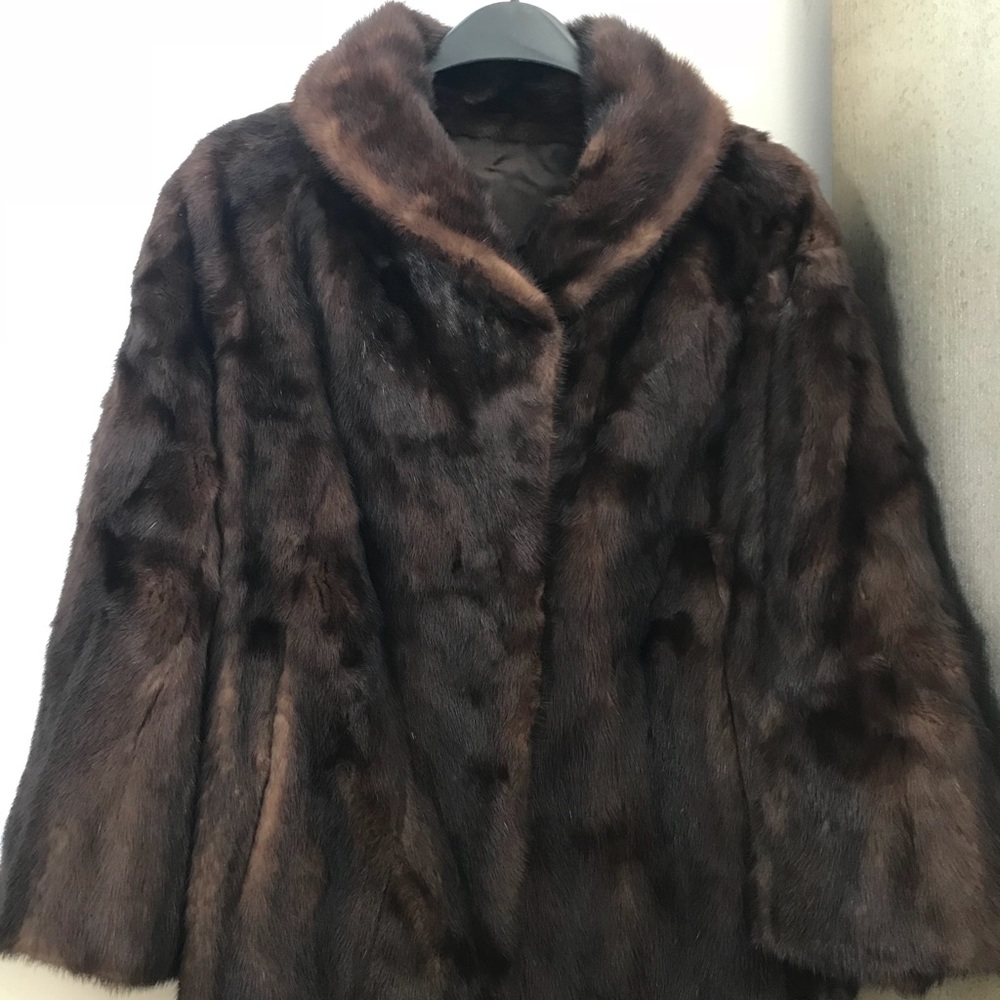 Oleg Cassini, Mink short swing coat US6